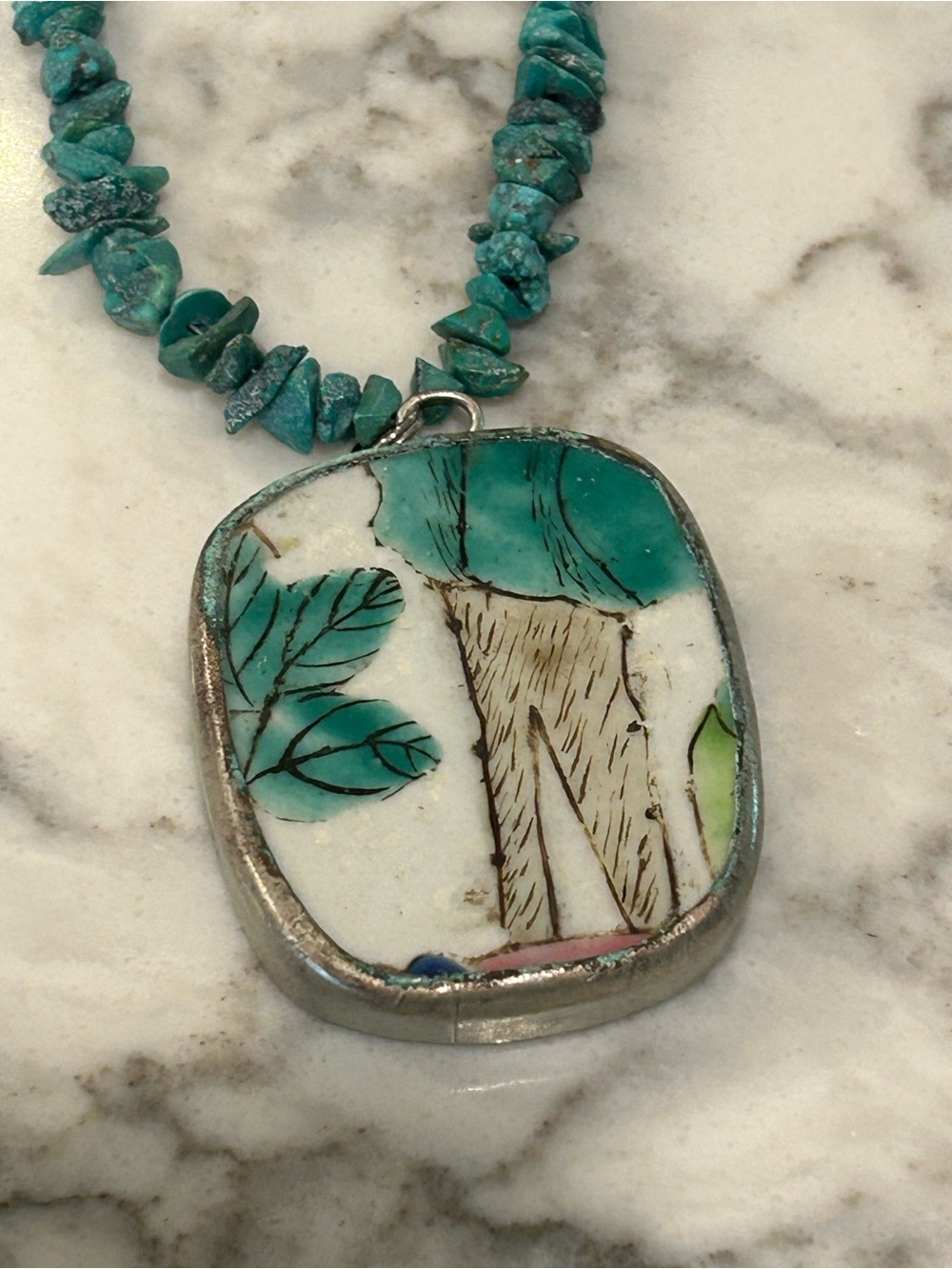 Vintage 90s Hand Painted Porcelain Shard Turquoise Chip Necklace